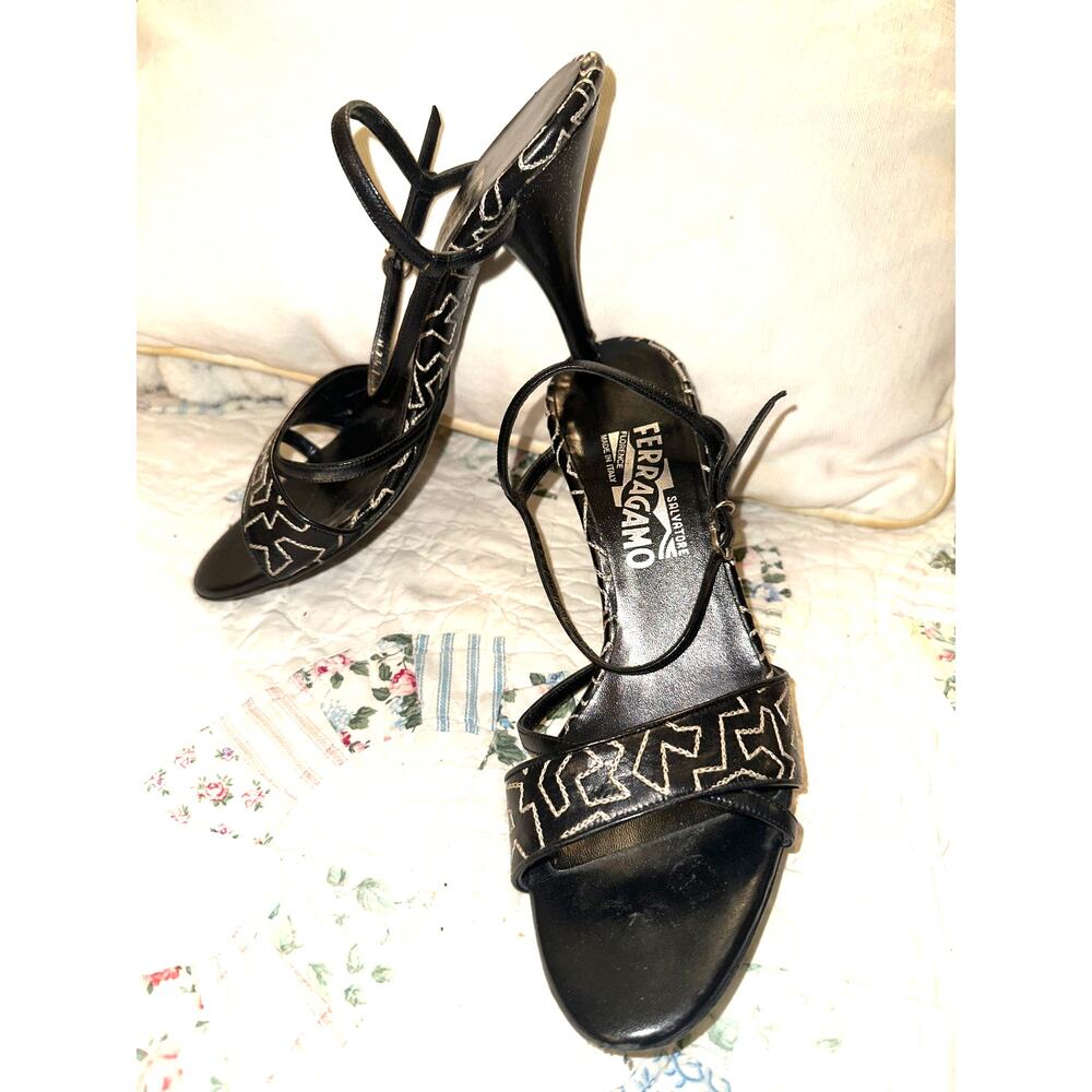 FERRAGAMO STITCHED BLACK LEATHER SANDALS 4" HEEL